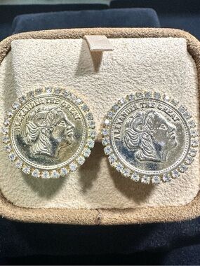 Vtg: Rhinestone Alexander the Great Coin Clip on Earrings